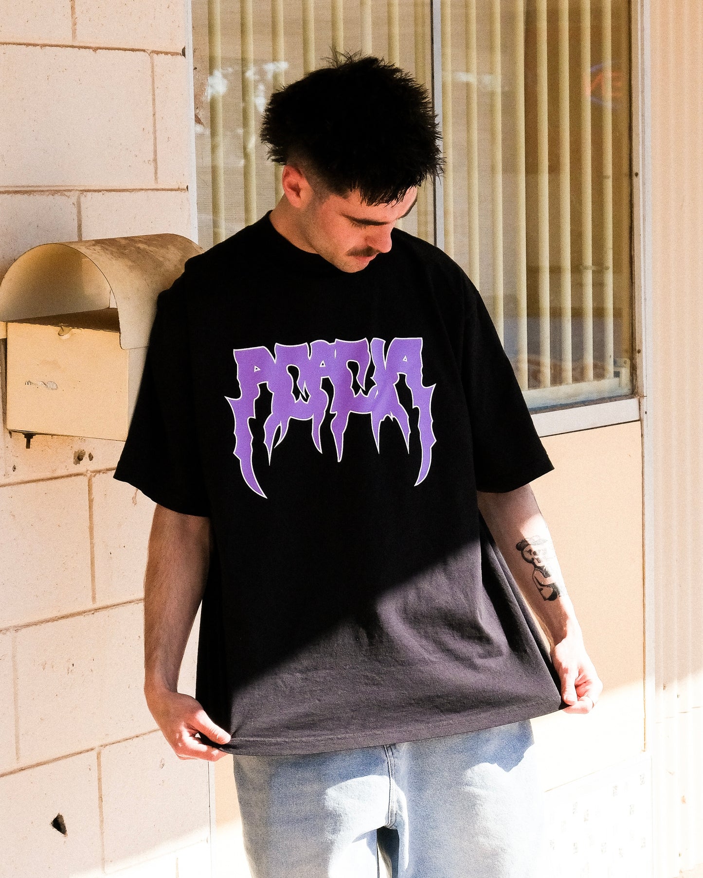 "MELTED TEE" - BLACK